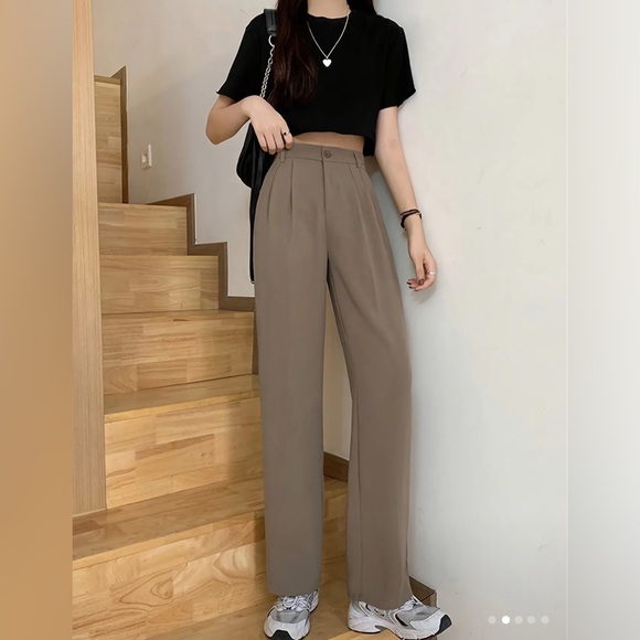Straight High Waist Pleated Pants - Picture 1 of 6